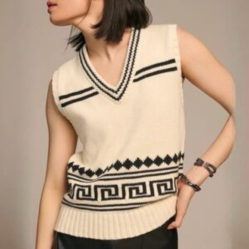 Kule cream Dakota preppy sleeveless v-neck sweater vest - Medium